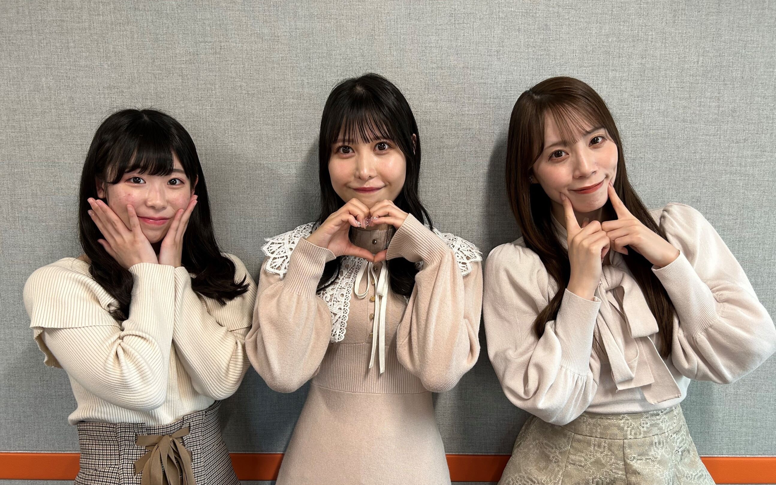 4/3のアニ☆ジュエル 　オープニングソングは「ラブライブ！」の「PSYCHIC FIRE」です♪