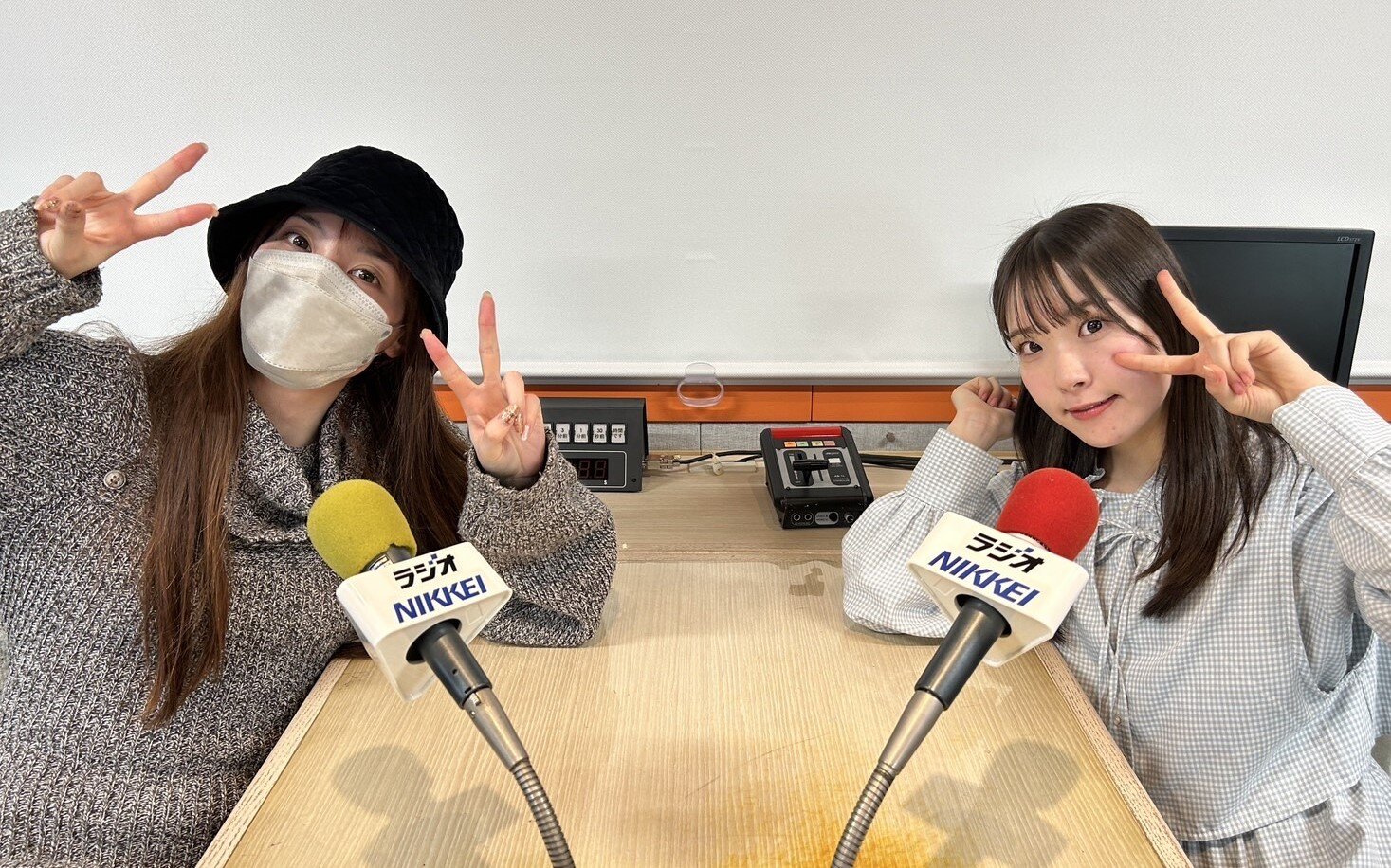 2/12のアニ☆ジュエル 　オープニングソングは「化物語」より「君の知らない物語」です♪