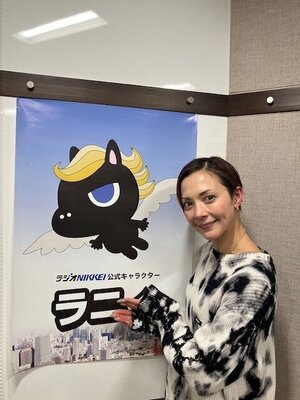 土屋アンナ2.jpg