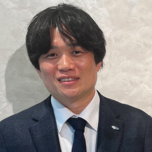 300x300_SuyamaCEO.jpg