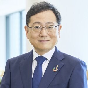 aizawa300×300.jpg