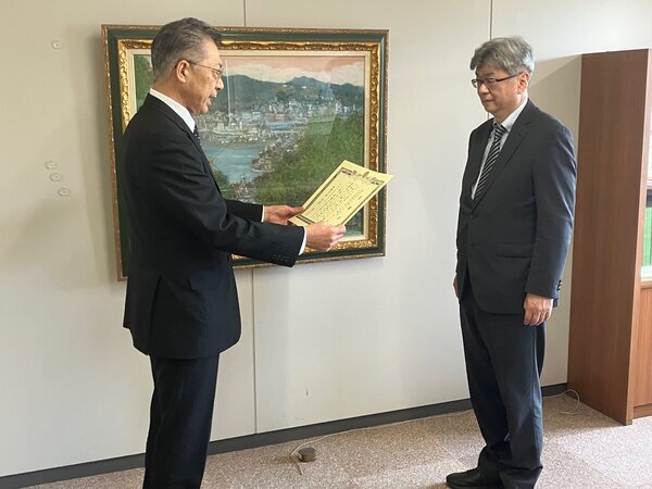 函館市表敬訪問2.jpg