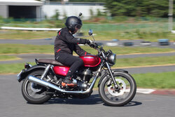 riders_220927_3.JPG