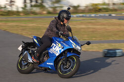 riders_221213_4.JPG