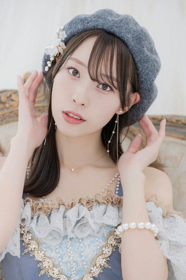 藤江れいな_アー写.jpg